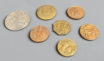 Lot de 7 médailles en bronze