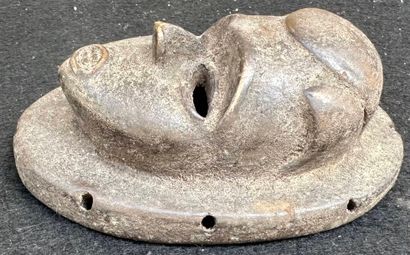 AFRICA
Carved wooden mask 
14.5 x 10 cm