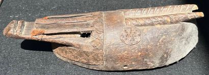AFRICA, GABON - ADOUMA
Carved wooden and...