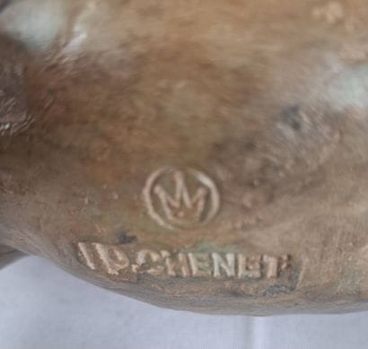 Pierre CHENET (XXe siècle)
Taureau au combat
Bronze...