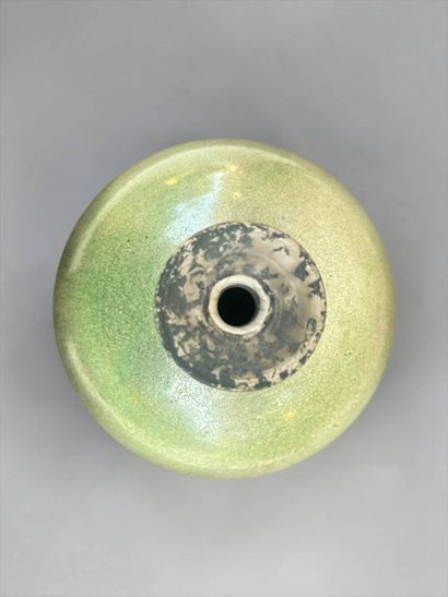 Vase soliflore de forme ovoïde
Céramique...