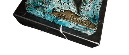 BANKSY (né en 1973), d’après
Le Garçon au...