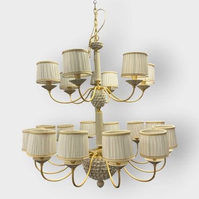 THE PORCELAIN
Two-tiered chandelier with...