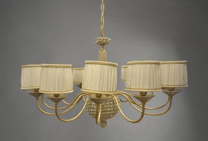 PORCELAIN
Twelve-light chandelier with a...