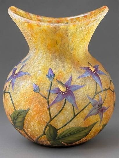 DAUM NANCY FRANCE
Ball-shaped vase with a...