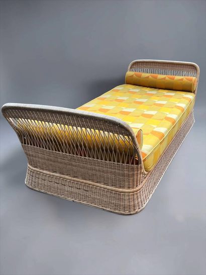 LA PALMA EDITION - 1950s
Rattan bed with...