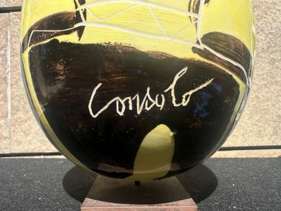 Denis CONSOLO (born in 1959) 
An egg-shaped...