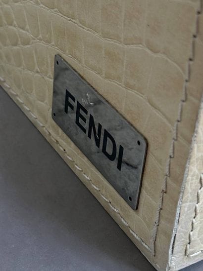 FENDI
Ensemble composé d'une jardinière et...