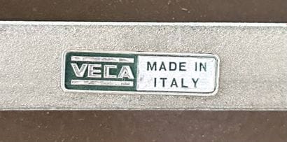 VECA ITALIA. 
Paire de miroirs en verre bleu...
