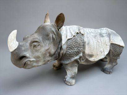 Rhinocéros
Importante sculpture.
Raku nu
31,5...