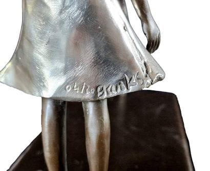 BANKSY (né en 1973), d’après
Le Ballon perdu
Sculpture...