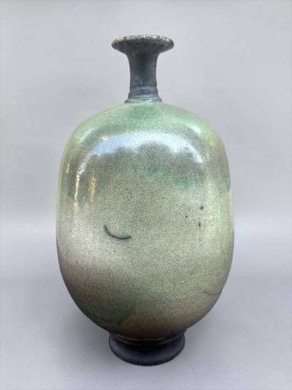 Vase soliflore de forme ovoïde
Céramique...