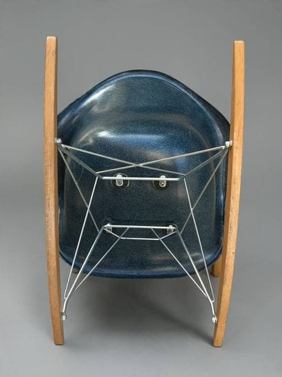 Charles (1907-1978) et Ray (1912-1988) EAMES
Fauteuil...