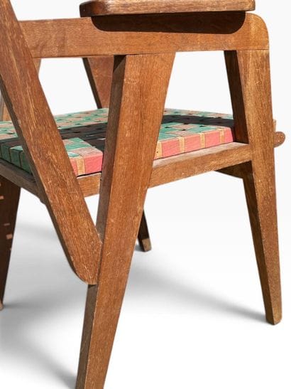 1950s piece
Pair of armchairs made of wood...