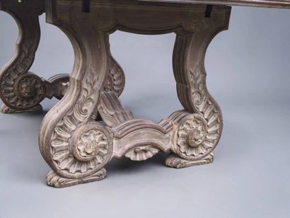 Piece from the 1940s
Dining table in the...