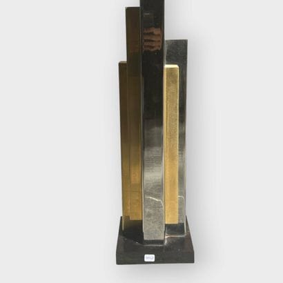 REGENCY-STYLE, 
A pair of brass lamps shaped...