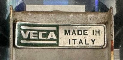 VECA Italia, dans le goût de
Lustre à 6 lumières...