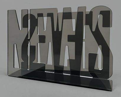 Porte-revue en plexiglas tabac
29 x 42 x...