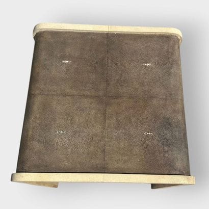 Ria & Yiouri AUGOUSTI (20th–21st century).
Side...