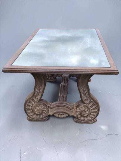 Piece from the 1940s
Dining table in the...