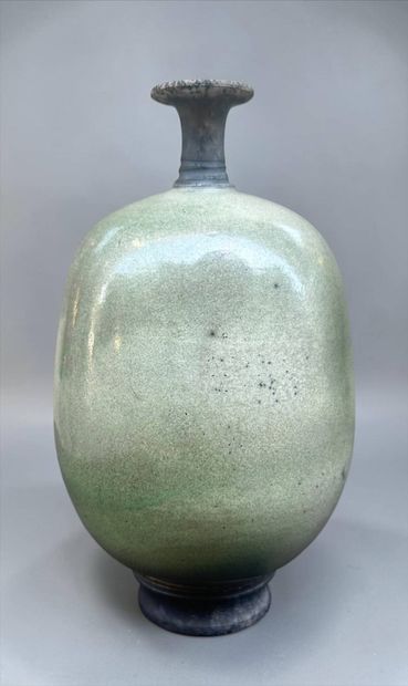Vase soliflore de forme ovoïde
Céramique...