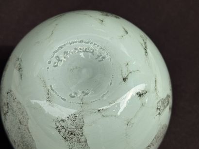 Claude MONOD (1944-1990) 
Vase boule à petit...
