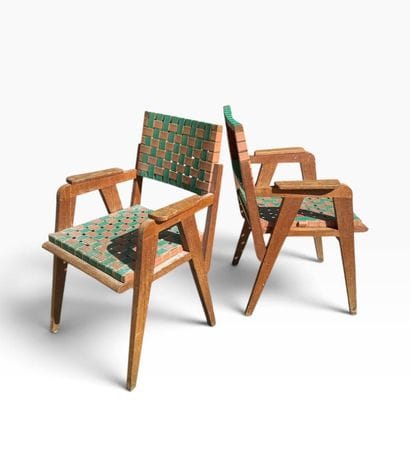 1950s piece
Pair of armchairs made of wood...