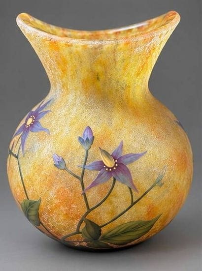 DAUM NANCY FRANCE
Ball-shaped vase with a...