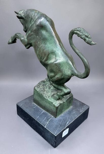Michelangelo MONTI (1875-1946) 
Taureau cabrant
Régule...