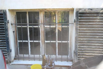 Lot de cinq grilles de fenêtre en fer fo...