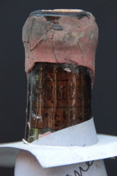 Romanée Conti 1943, 1B, très mauvais éta...
