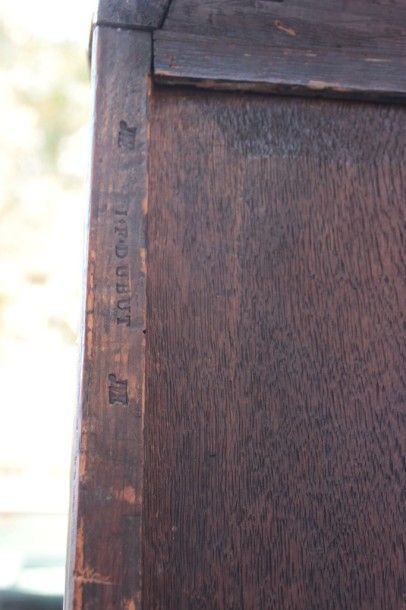 Secrétaire en bois de placage ouvrant par...