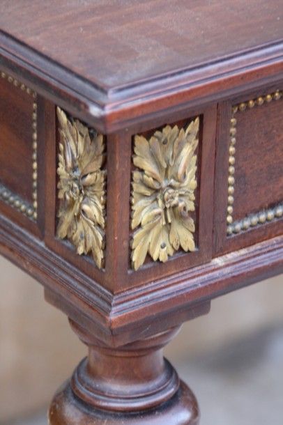 MAISON JEANSELME

Entier mobilier de chambre...
