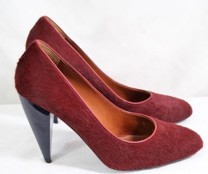 LANVIN

Paire de chaussures en veau 

façon...
