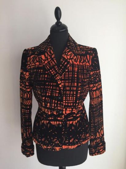 MOSCHINO

Veste en velours noir et orange,

Taille...