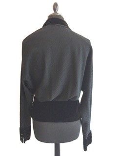 UNGARO

Veste en laine grise à fines 

rayures,...