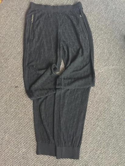 CHRISTIAN DIOR

Legging en maille monogramme...
