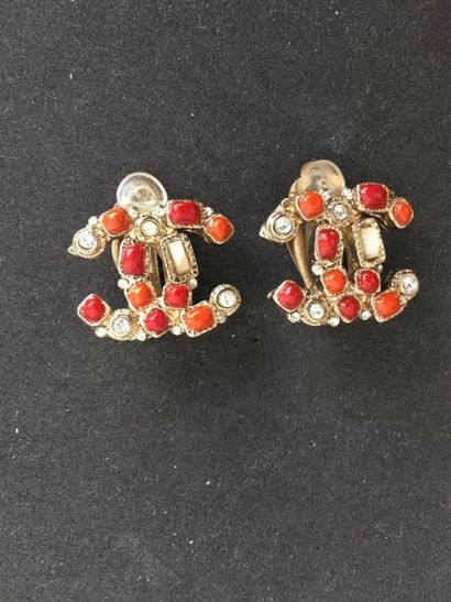 CHANEL

Paire de boucles d'oreilles clips

en...