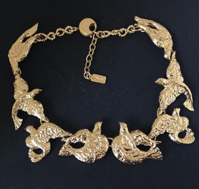 YVES SAINT LAURENT

Collier en métal doré...