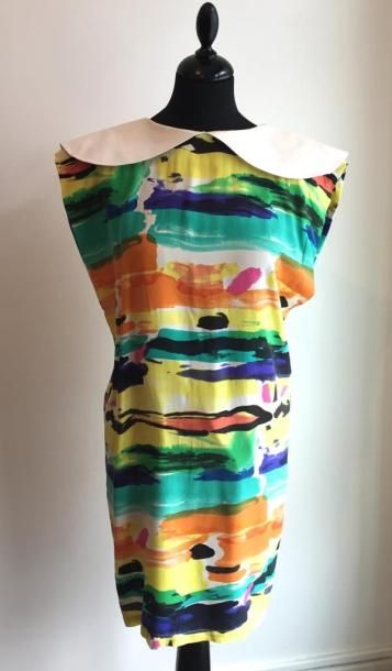 PIERRE CARDIN Prestige

Robe sans manche...