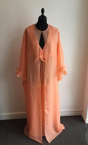 CHRISTIAN DIOR Lingerie

Ensemble composé...