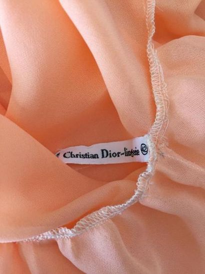 CHRISTIAN DIOR Lingerie

Ensemble composé...