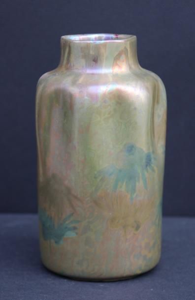 Clément MASSIER (1844-1917)

Vase de forme...