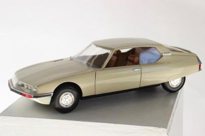 CITROEN SM - JOUET MONT BLANC

Voiture miniature...