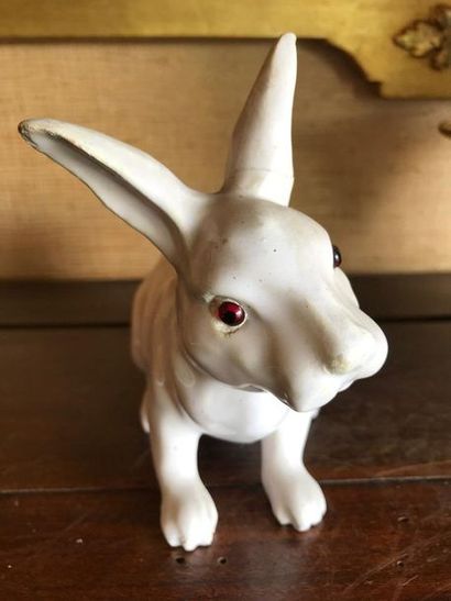 Emile GALLE, dans le goût de 

Lapin en faïence,...