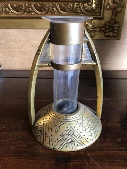 Vase en bronze et verre 

Début du XXe siècle...