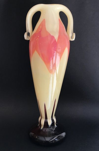André DELATTE (c.1887-1953) Nancy 

Vase...