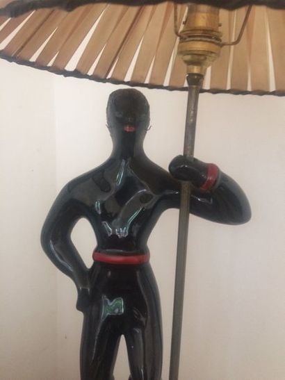 Colette Gueden, vers 1940

Importante lampe...
