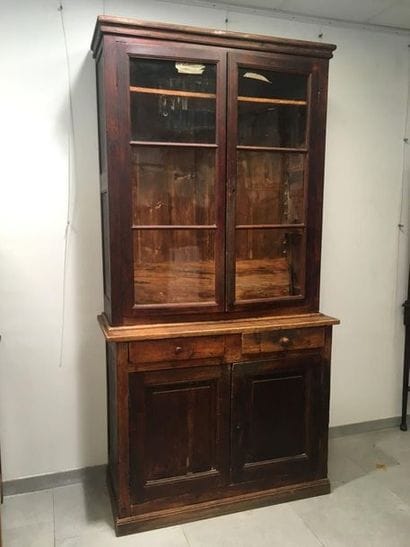 Meuble deux corps, partie haute vitrée