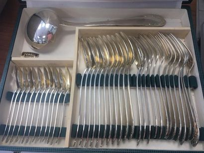 Partie de ménagère en métal argenté modèle...